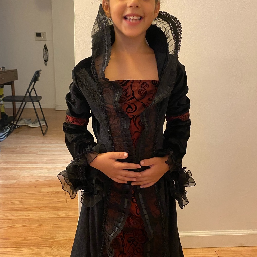 DELUXE VAMPIRESS DRESS Girls Large (age 8-12) 🧛‍♀️